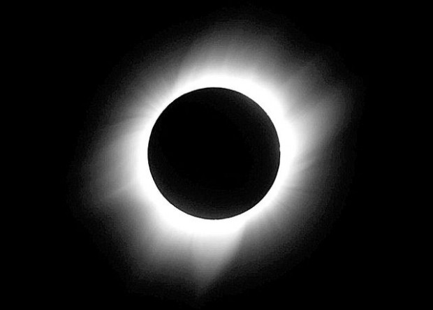 Solar eclipse seen from many countries  