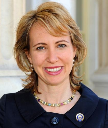 Giffords can squeeze hand, hold up fingers   