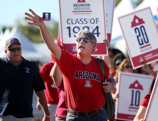 2014 UA Homecoming Parade