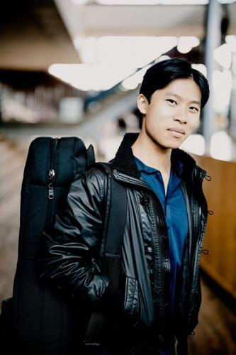 Canadian violinist returns