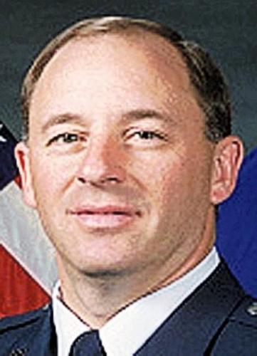 Two top D-M officials leaving  