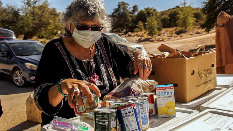 Oracle, South Tucson neighborhoods fight hunger with free pantry movement