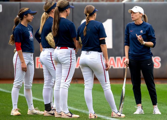 040122-tuc-spt-uasoftball-p2