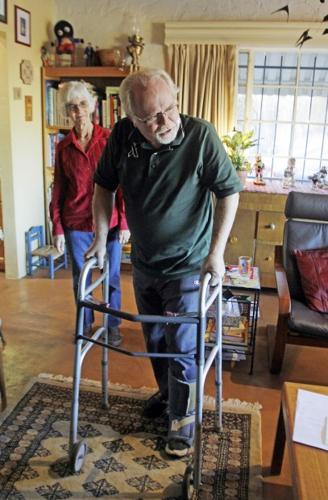 Giffords worker relives day of shooting   