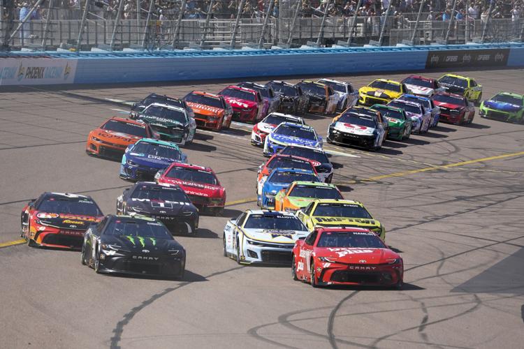 NASCAR Phoenix Auto Racing