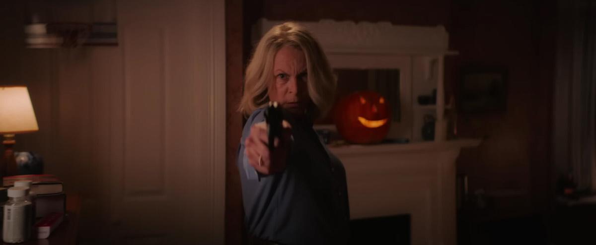 Jamie Lee Curtis battles Michael Myers again in 'Halloween Ends' trailer
