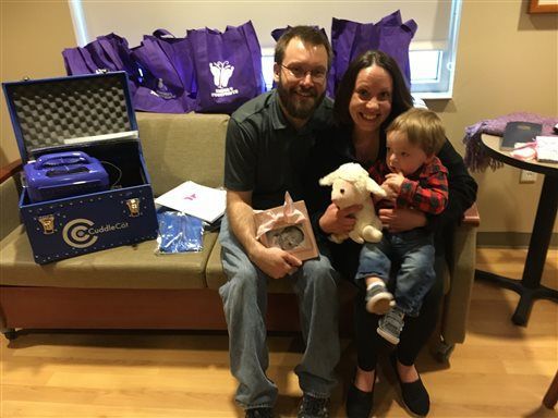 Device preserves babies while parents say goodbye