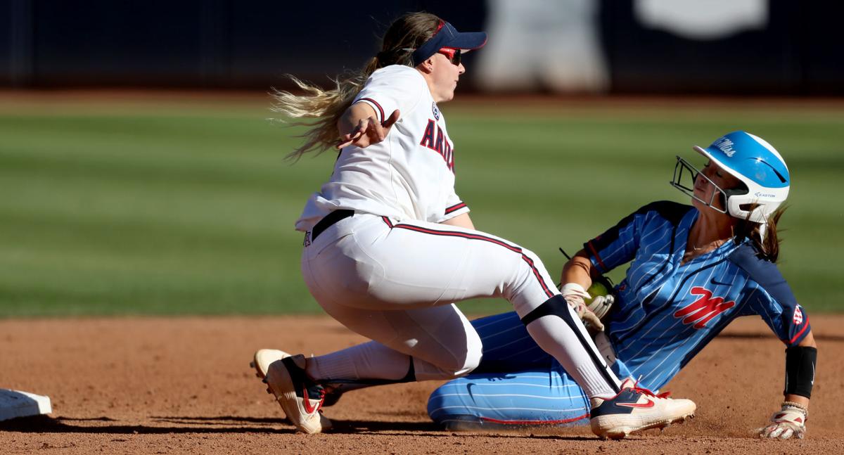 052519-spt-ua softball-p2.jpg