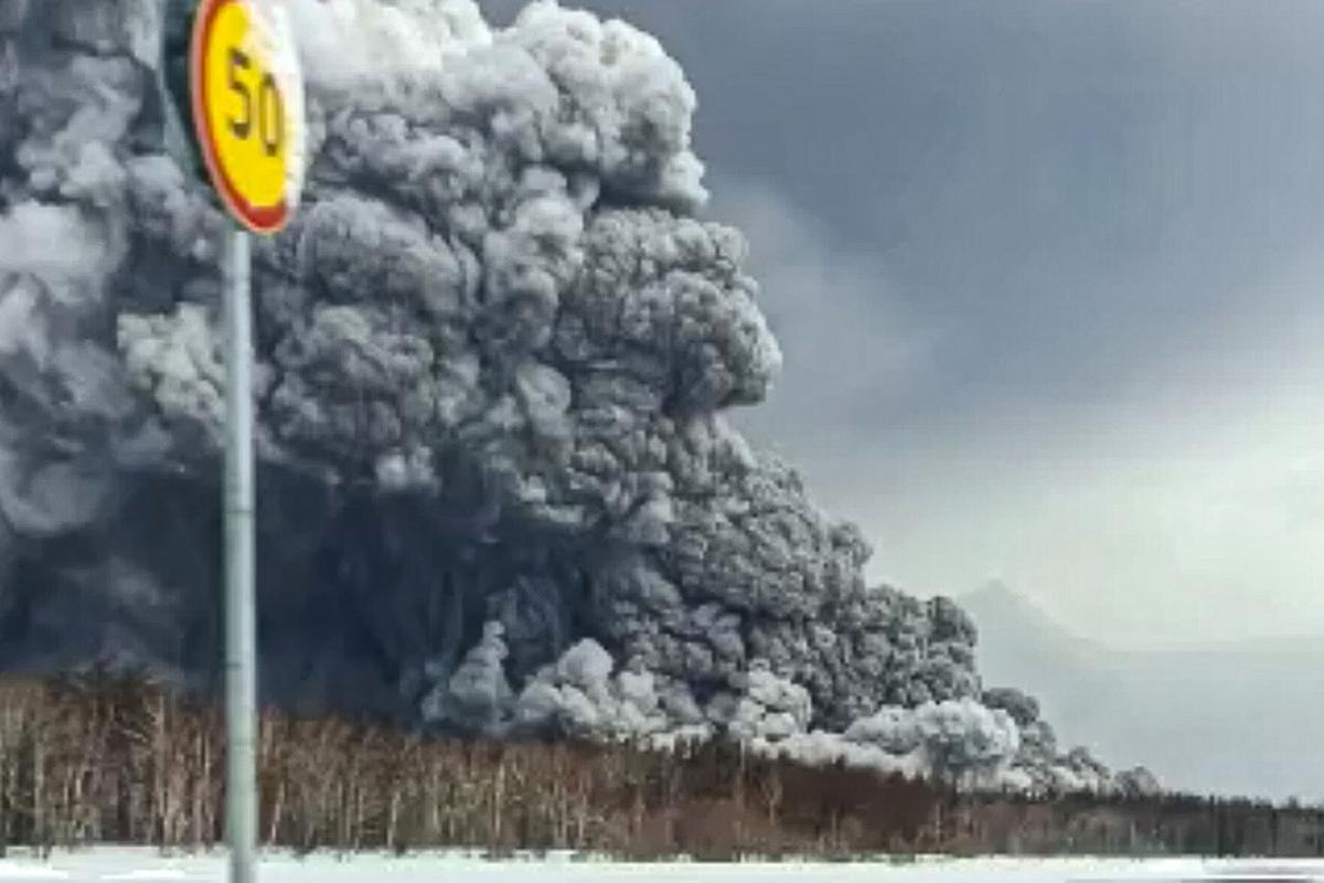 Russia Volcanic Eruption