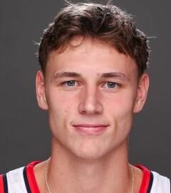Pelle Larsson headshot 2023-24