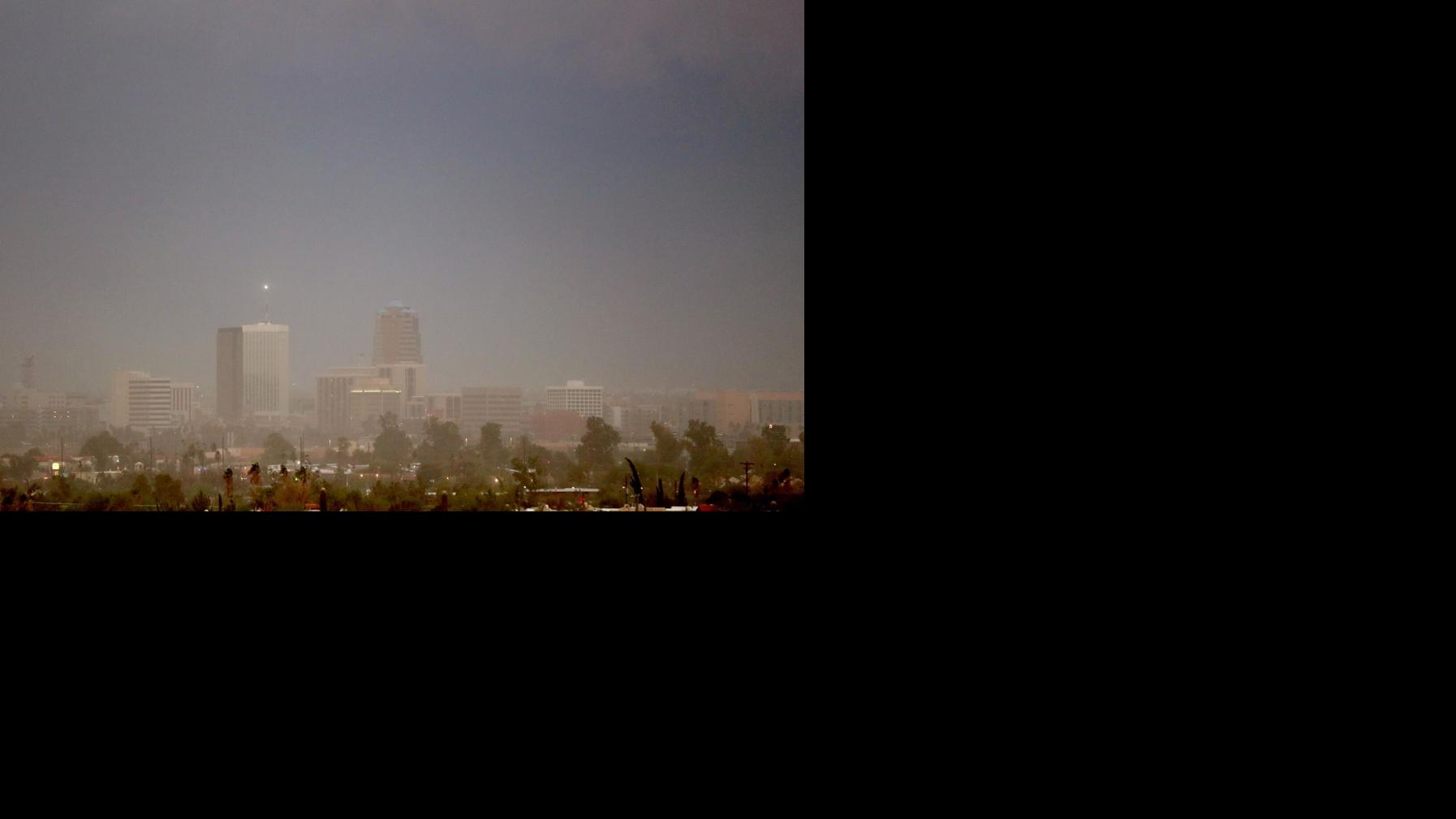 Tucson’s intense dust storm, weekend storm captured on social media | Local news