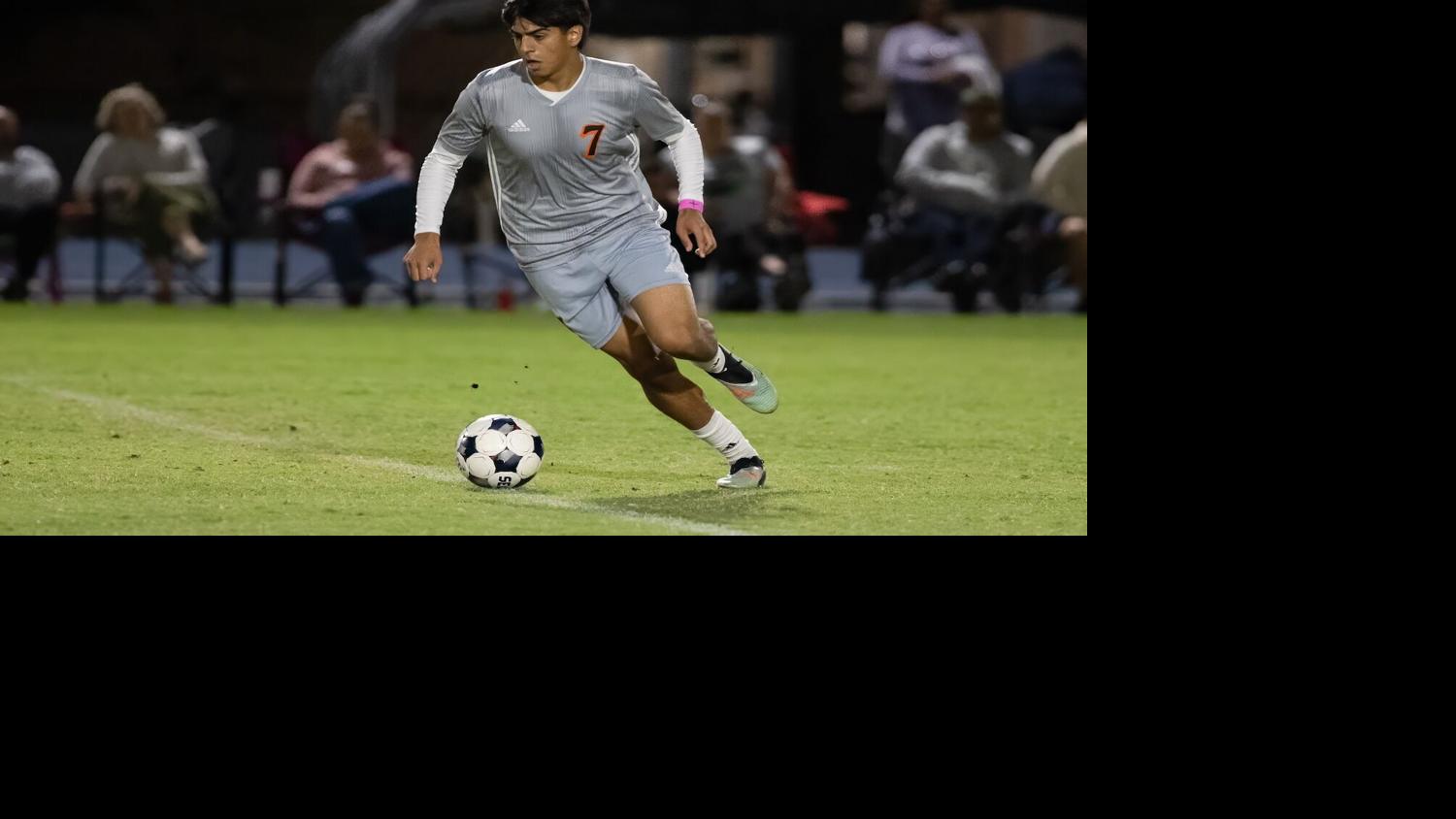 Tucson soccer star returns to Pima team for final season