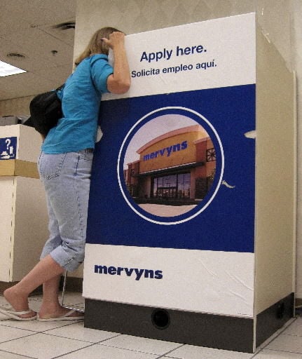 Mervyns to close all its stores, liquidate inventory over holidays  