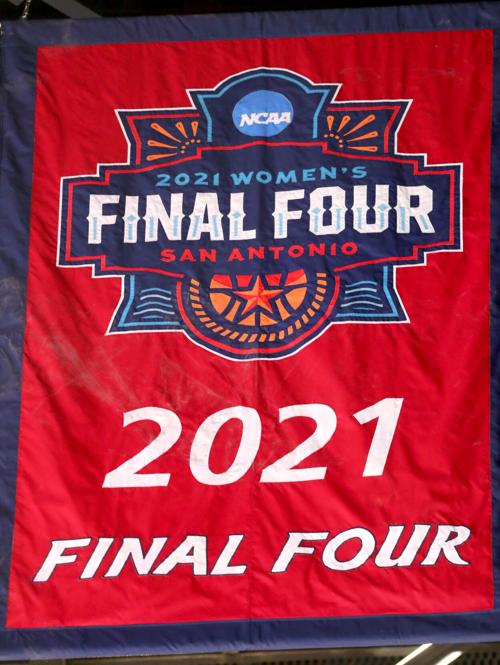 111721-tuc-spt-uawomenshoops-p2