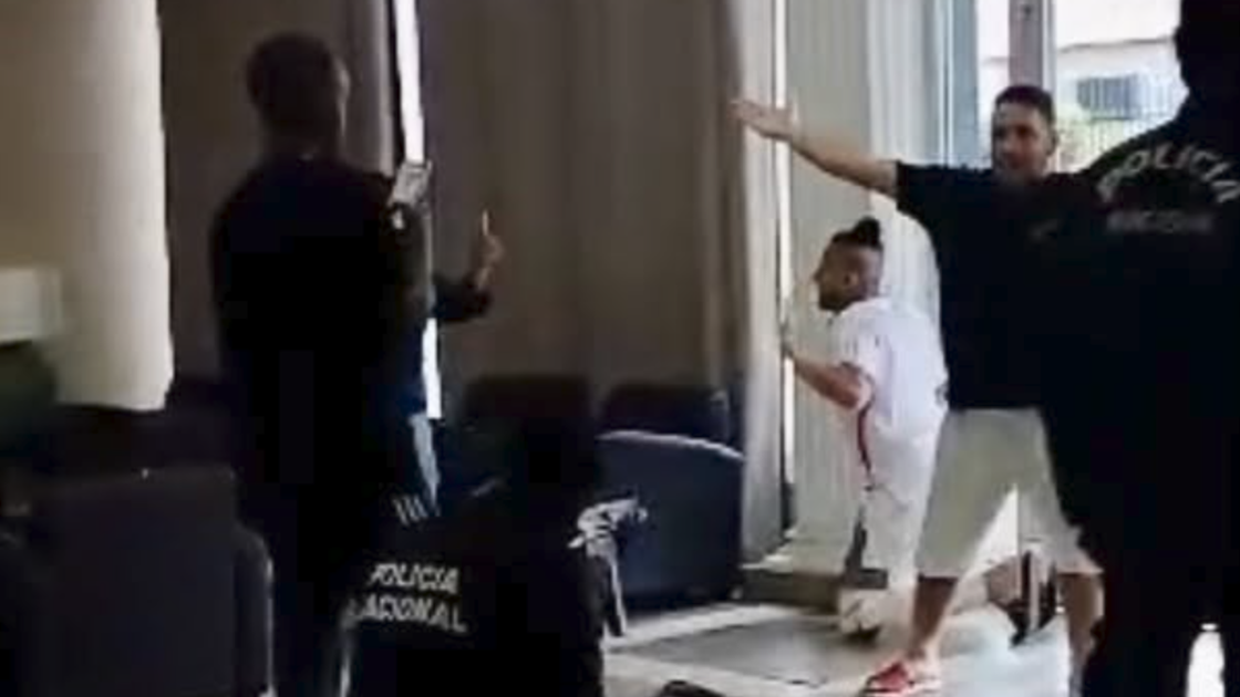 Phoenix man deported to Equatorial Guinea beaten by police, rights group says