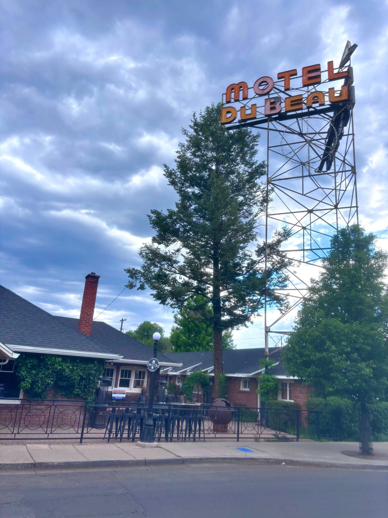 10 Arizona landmark motels worth the road trip