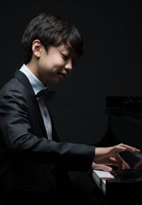 Rising star pianist playing Arizona Friends of Chamber Music series