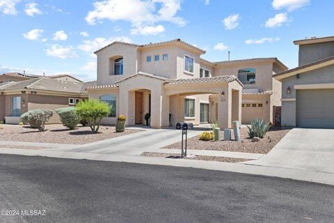 4 Bedroom Home In Oro Valley - $535,000