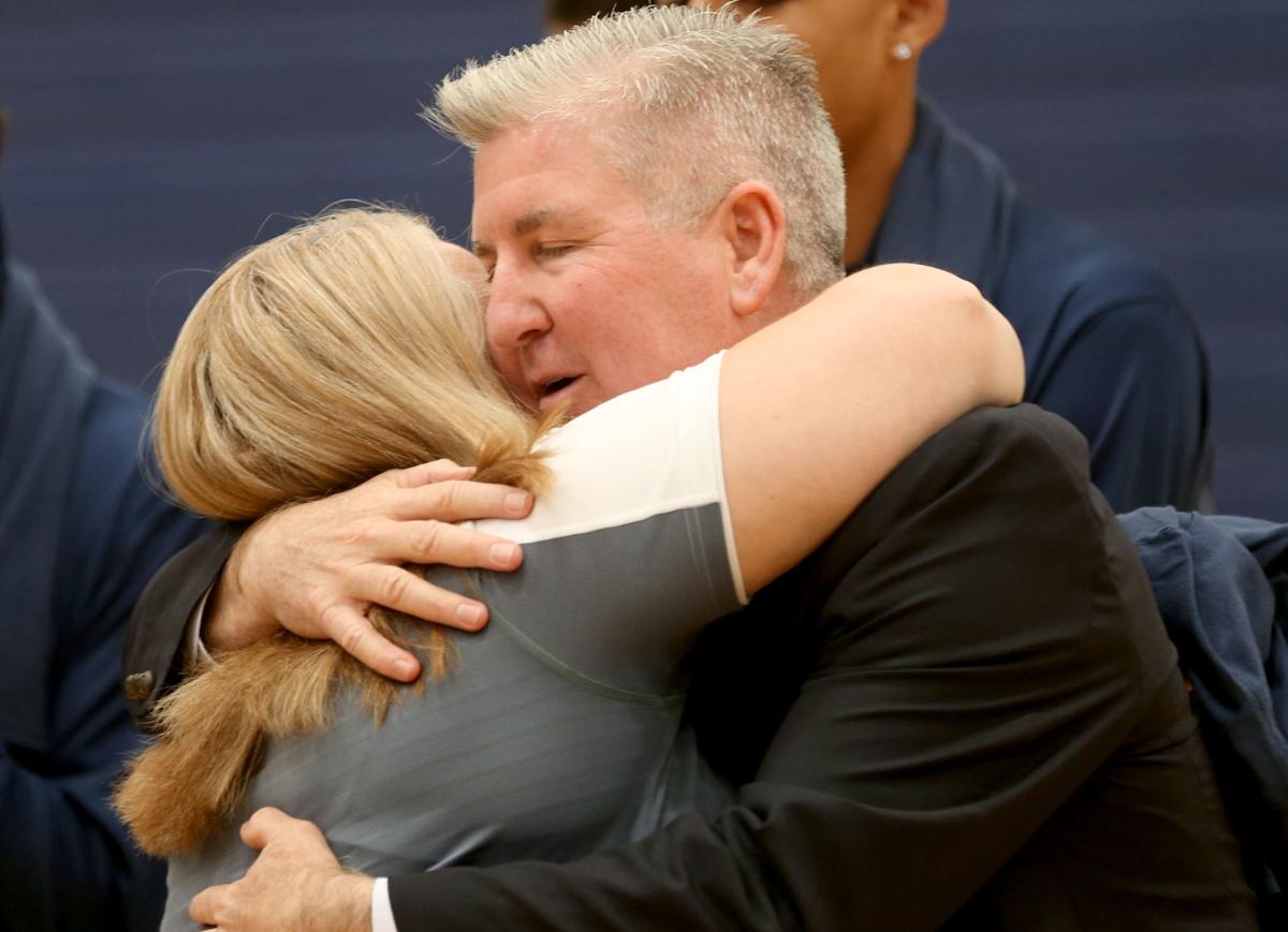 Greg Hansen Pima Basketball Has Struck It Rich With 3 25 Per