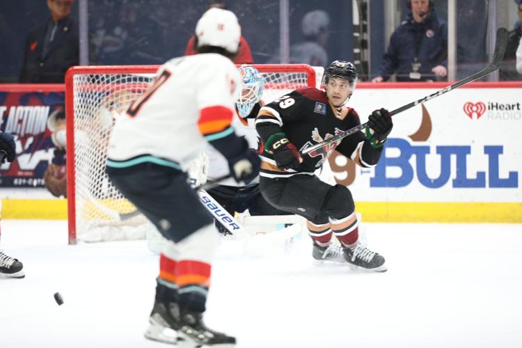 Tucson Roadrunners Andrew Agozzino 2025