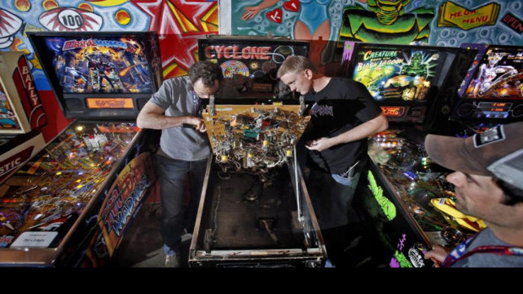 Top players set to flip for state pinball title at Tucson arcade