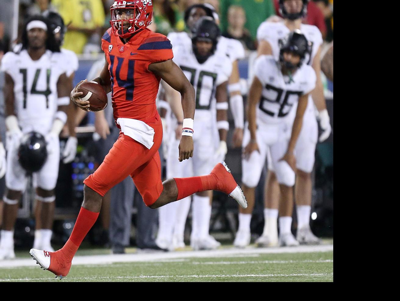 Wildcats Qb Khalil Tate Talks With Coach Kevin Sumlin As Rumors Of