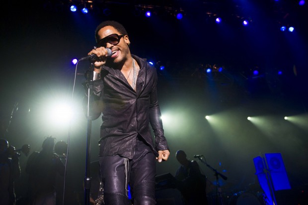 Kravitz honra a sus padres cantando sobre relación interracial   