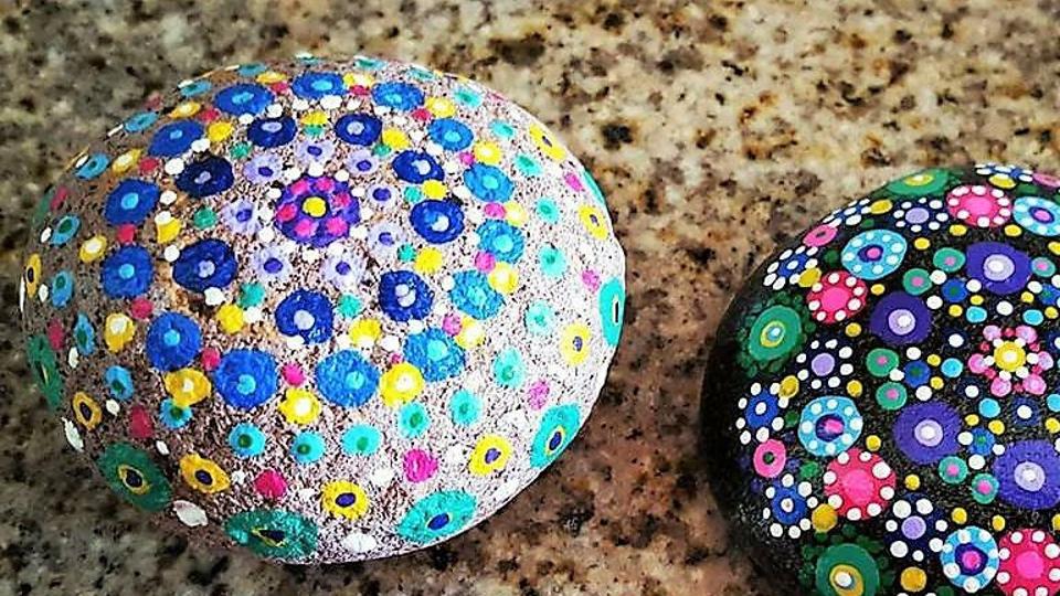 Kindness Rocks That S Why This Tucson Facebook Group About Rock