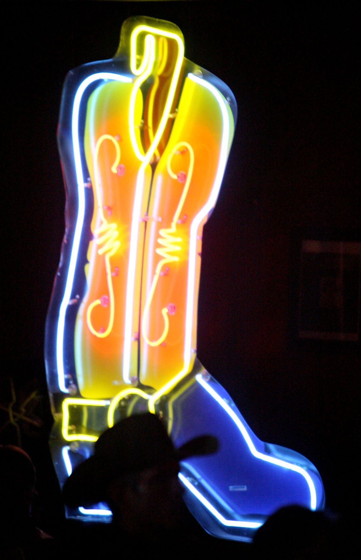 Throwback Thursday: Tucson's neon signs, past and present