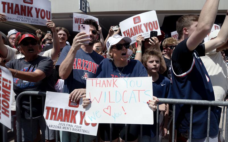 Arizona men's basketball returns from the Final Four
