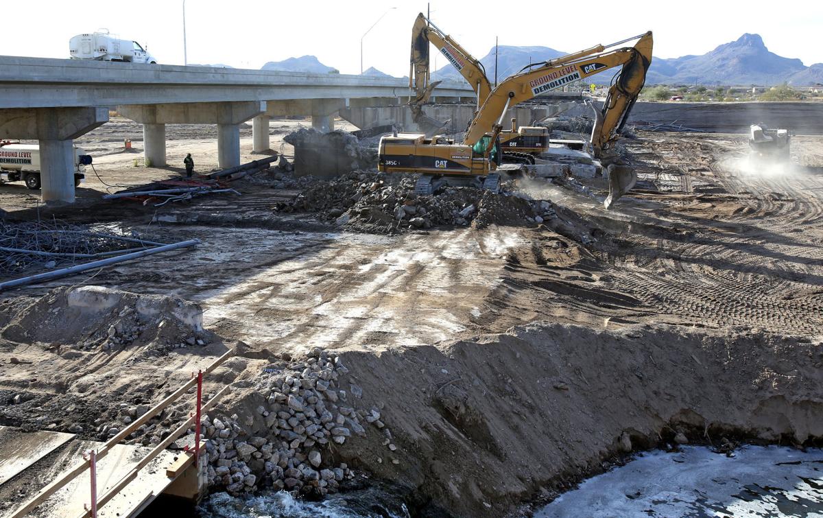 Santa Cruz River bridge demo