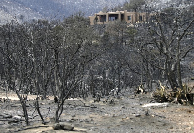 Monument Fire nears Sierra Vista