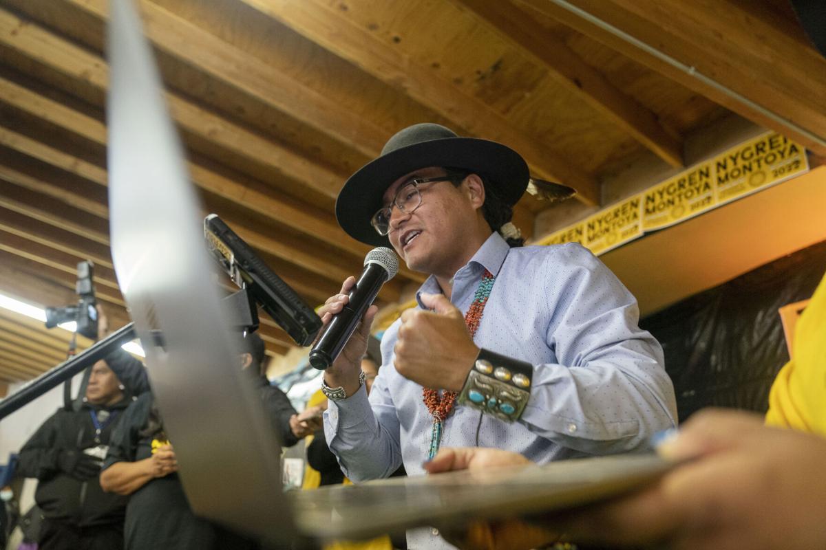 Navajo leader calls for tribal vice president's resignation