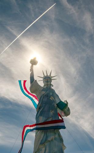 Lights of the World (Spanish)