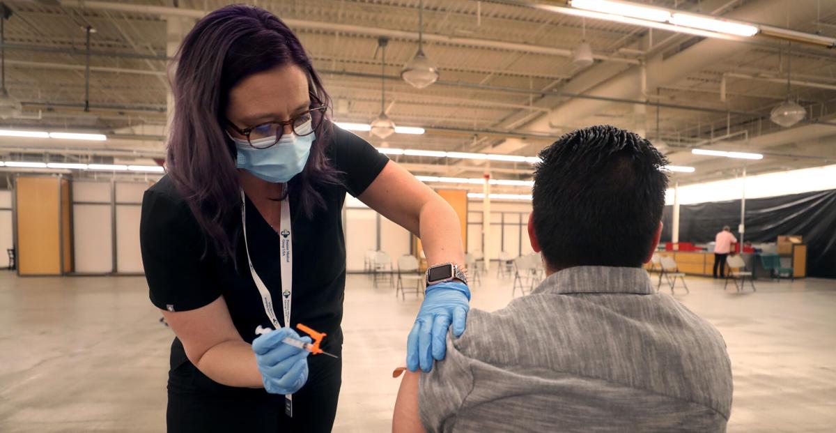 Pima County vaccination site, Foothills Mall (LE)