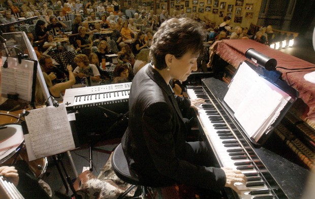 Theater's latest spoof shines light on the undead   