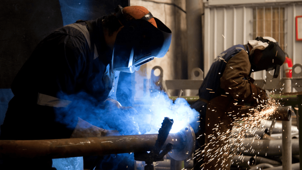 25 maintenance stats you need for 2026: Predictive maintenance data, AI trends, and more