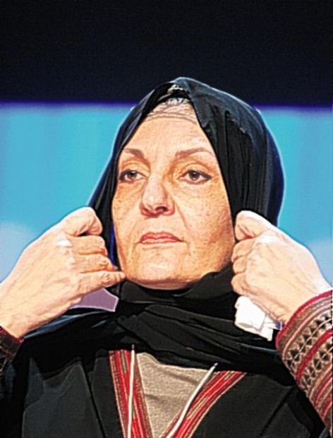 Saudi princess would end women's driving ban  