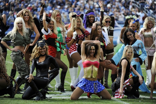 295 Nfl Cheerleaders Halloween Stock Photos, High-Res Pictures, and Images  - Getty Images