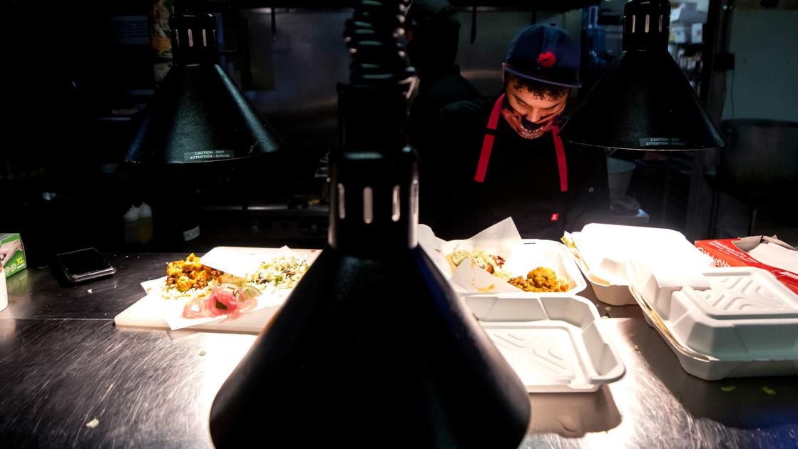 Tucson restaurants get lackluster response to ‘help wanted’ signs | Tucson Restaurant News