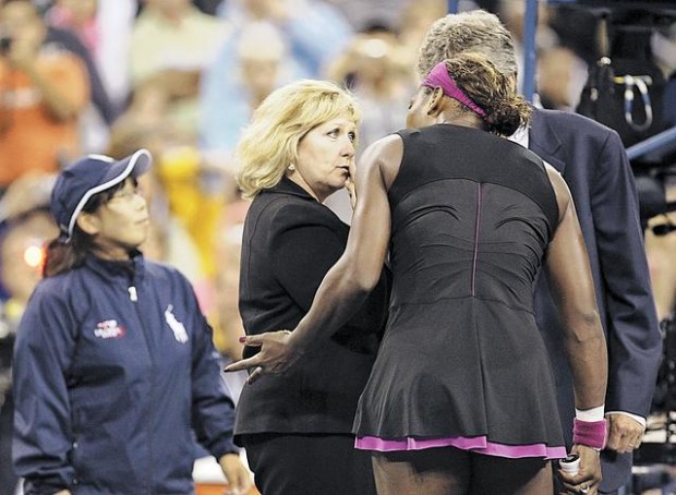 Bizarre finish ends Serena's bid  