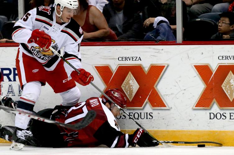 Roadrunners vs Griffins