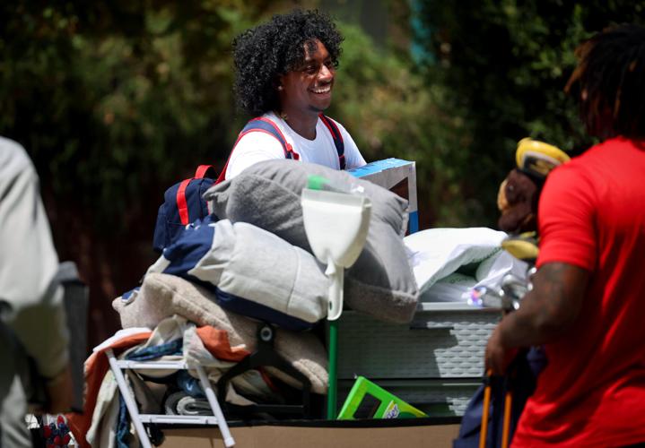 UofA move in