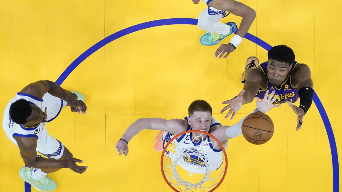 Warriors rout Lakers, even series