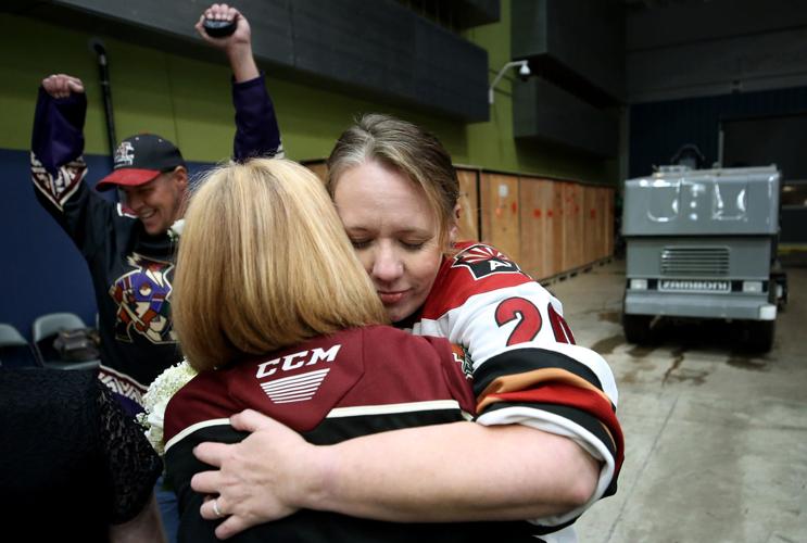 Roadrunners marriage: Dustin and Annie Powers