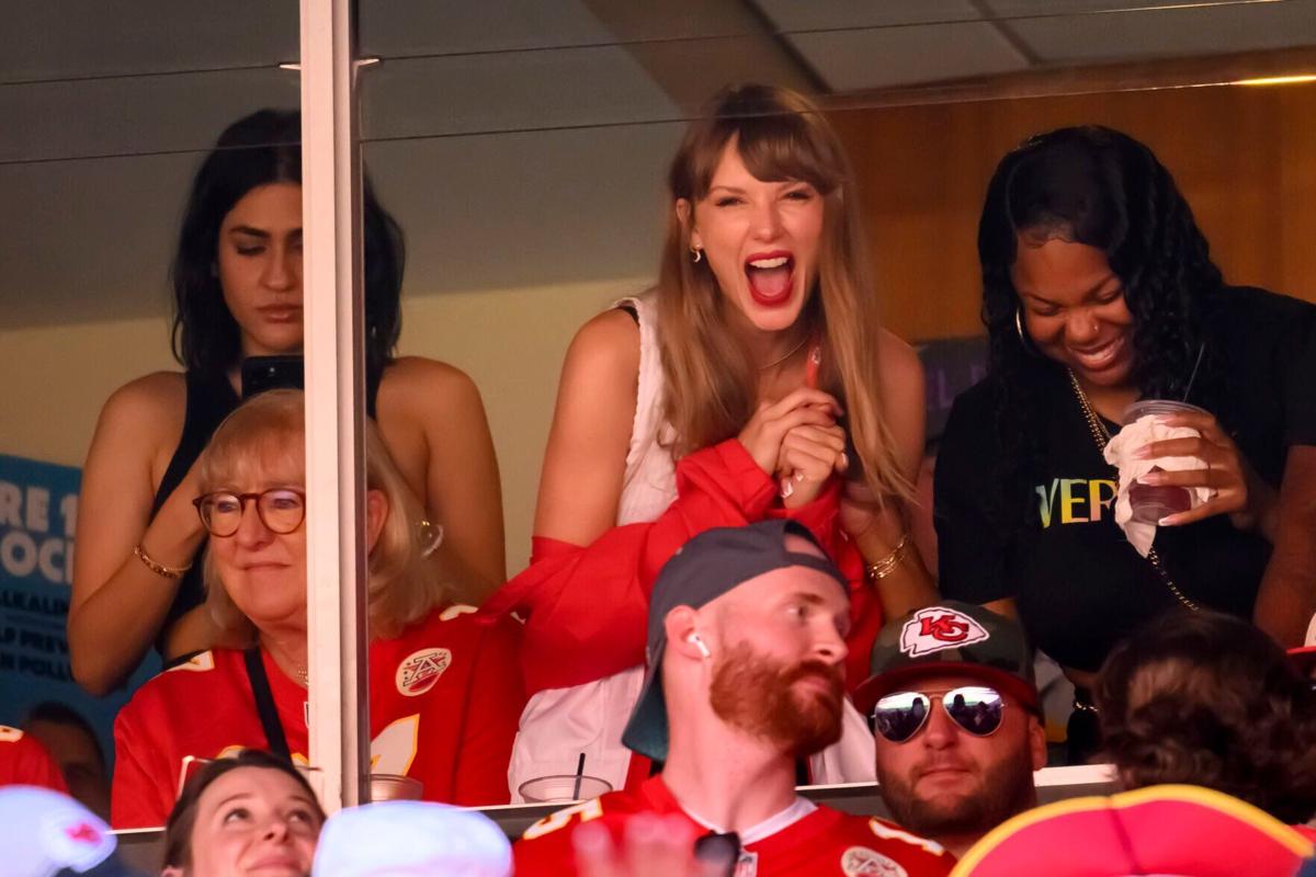 Top-selling NFL jerseys: Taylor Swift ties spike Travis Kelce's jersey sales