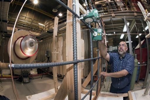 Researchers with Sandia Labs study lightning's effects