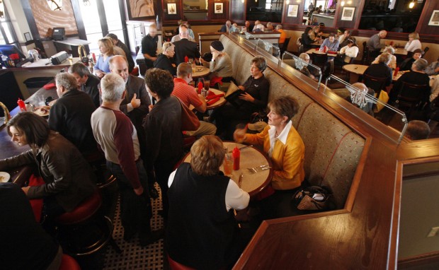 Shlomo & Vito's Deli hosts eating contest