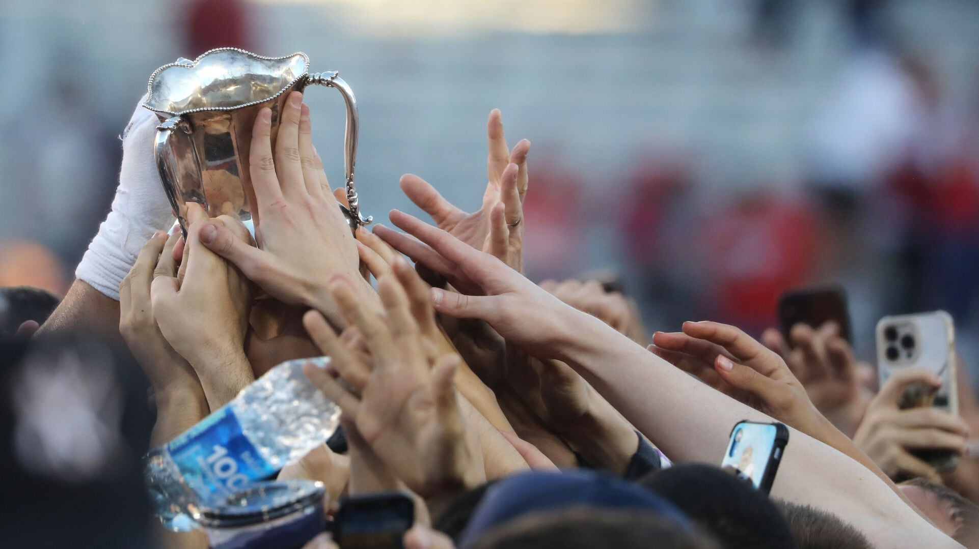 080224-tuc-spt-blitz-uaasu-hansen-P3