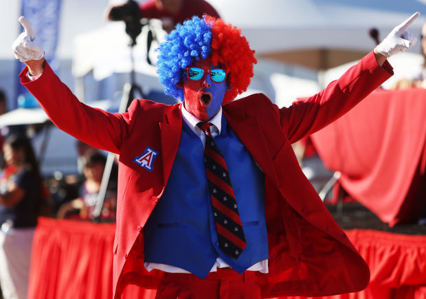 2014 UA Homecoming Parade